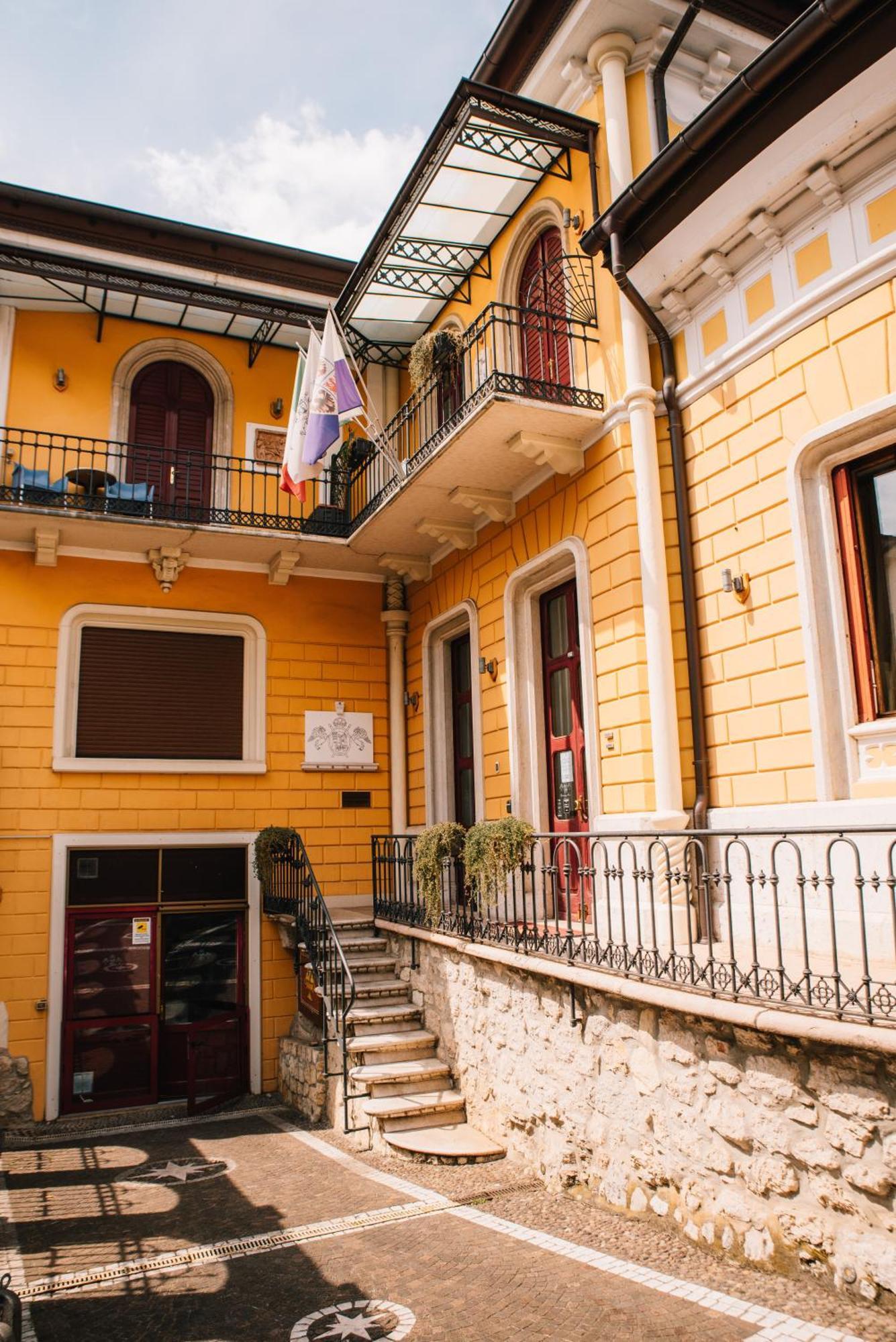Arciduca Charming House Room & Breakfast Arco Extérieur photo